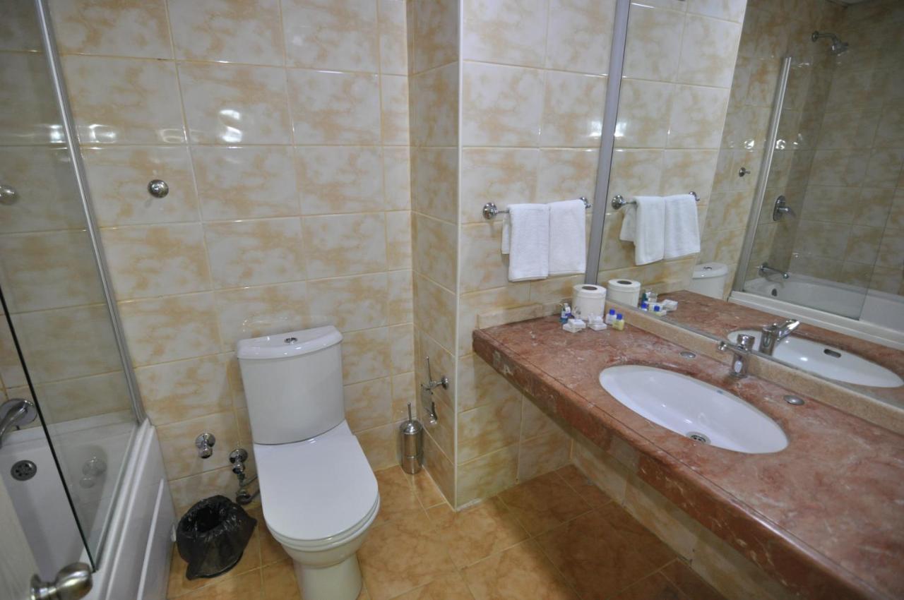 My Dome Economy Hotell Istanbul Exteriör bild