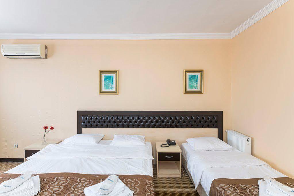 My Dome Economy Hotell Istanbul Exteriör bild